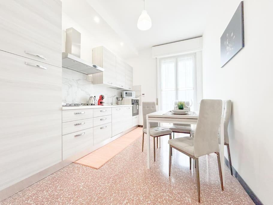 Elegant Apartment - Wifi - Smart Tv - Netflix Genoa Bagian luar foto