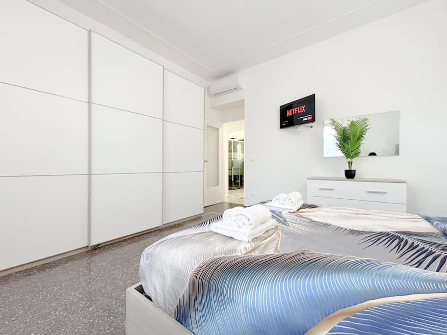 Elegant Apartment - Wifi - Smart Tv - Netflix Genoa Bagian luar foto